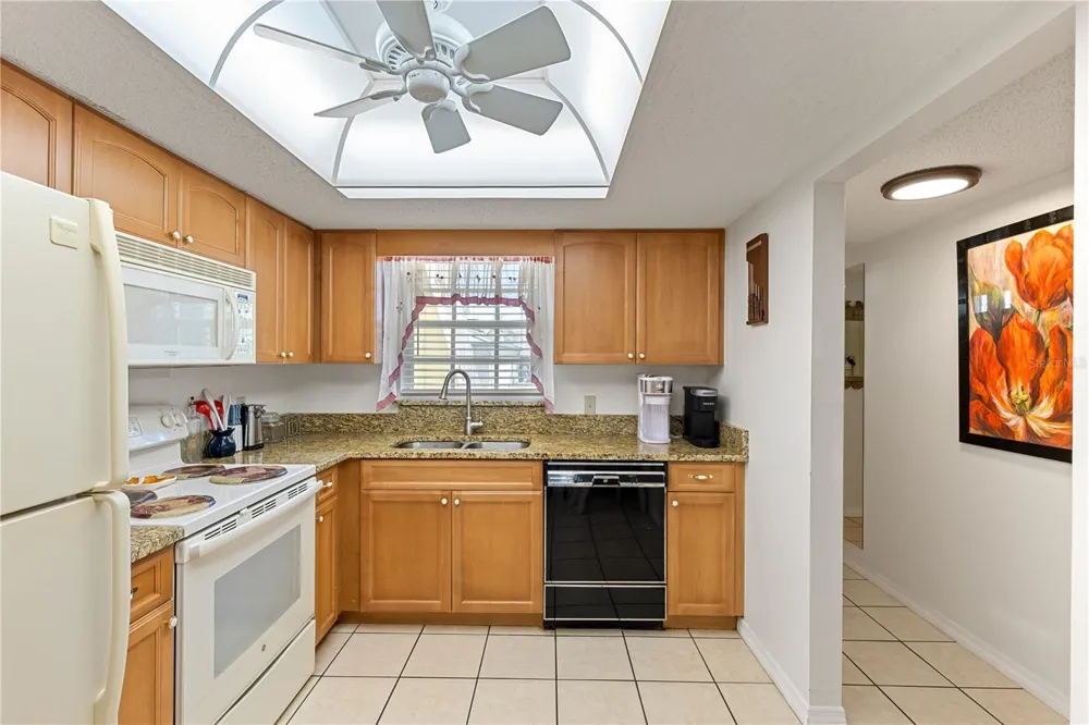 942 CAPRI ISLES BOULEVARD #105 Venice, FL 34292