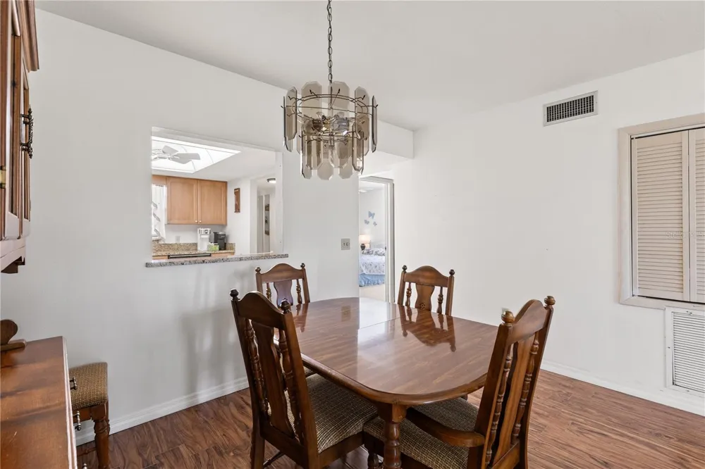 942 CAPRI ISLES BOULEVARD #105 Venice, FL 34292