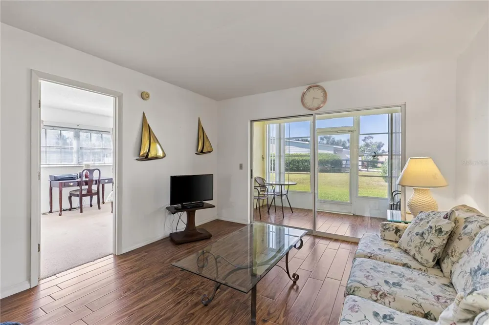 942 CAPRI ISLES BOULEVARD #105 Venice, FL 34292