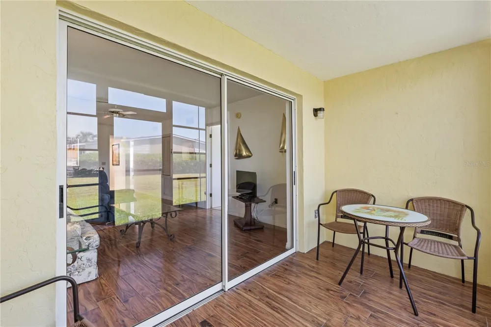 942 CAPRI ISLES BOULEVARD #105 Venice, FL 34292