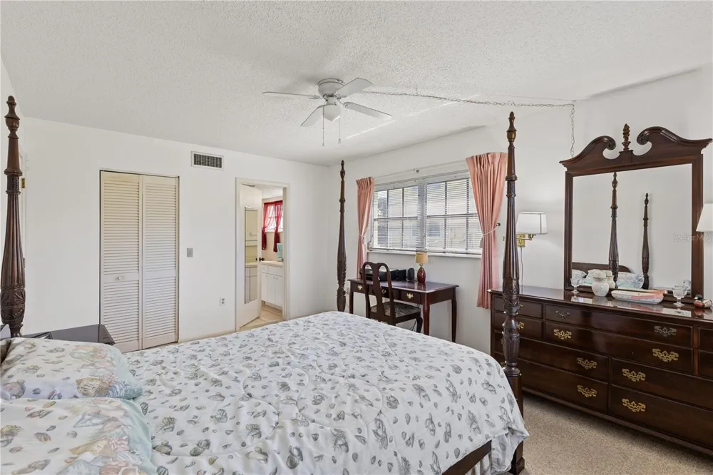 942 CAPRI ISLES BOULEVARD #105 Venice, FL 34292