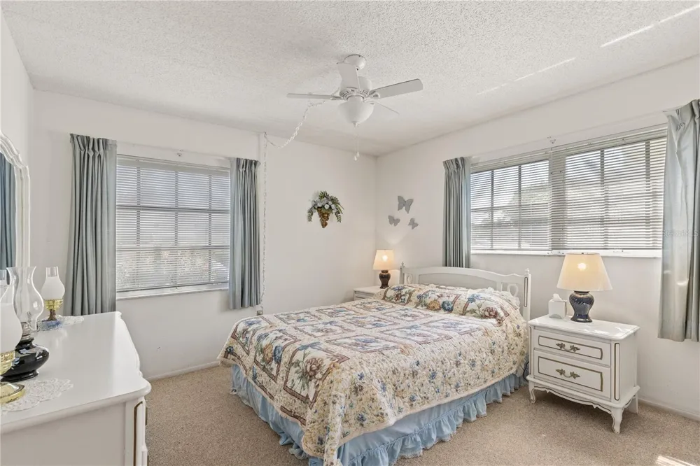 942 CAPRI ISLES BOULEVARD #105 Venice, FL 34292