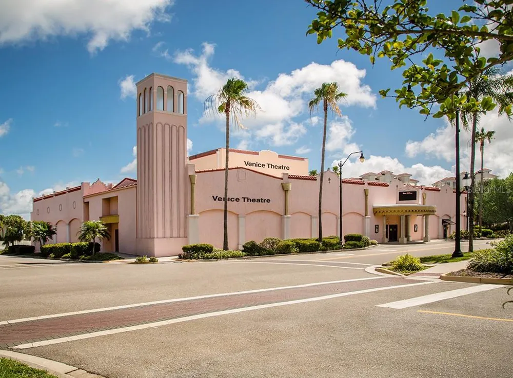 942 CAPRI ISLES BOULEVARD #105 Venice, FL 34292