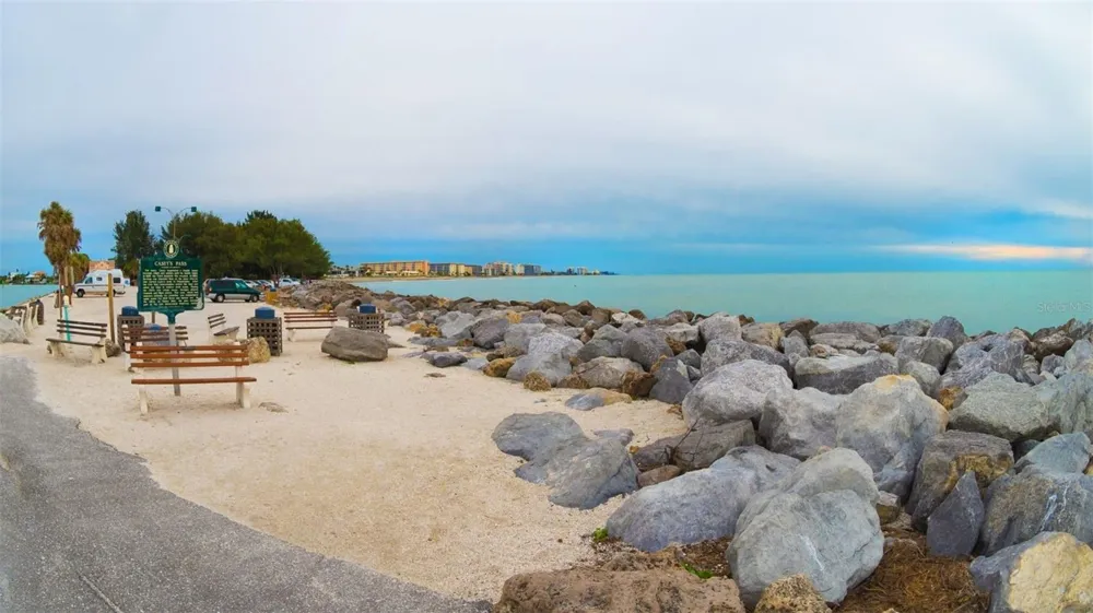 942 CAPRI ISLES BOULEVARD #105 Venice, FL 34292