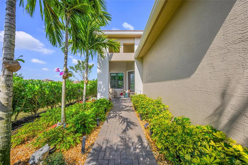 5337 Santa Rosa Ln Westlake, FL 33470
