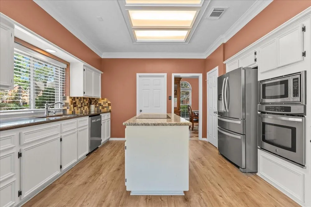 4318 Island Hills Drive Pasadena, TX 77059