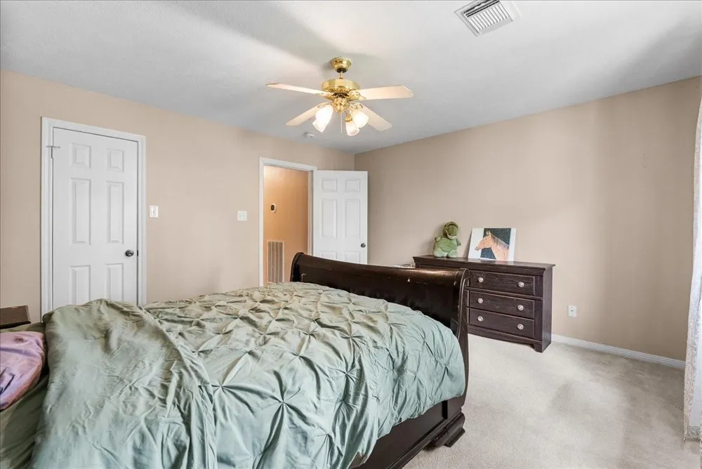 4318 Island Hills Drive Pasadena, TX 77059