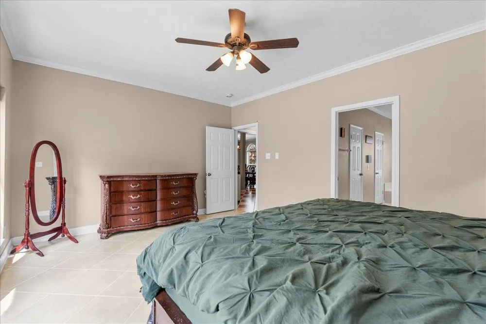 4318 Island Hills Drive Pasadena, TX 77059