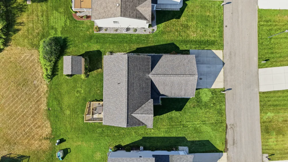 9752 Crystal Circle Zeeland, MI 49464