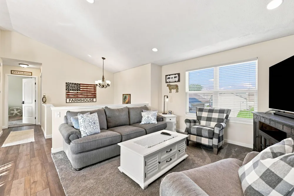 9752 Crystal Circle Zeeland, MI 49464
