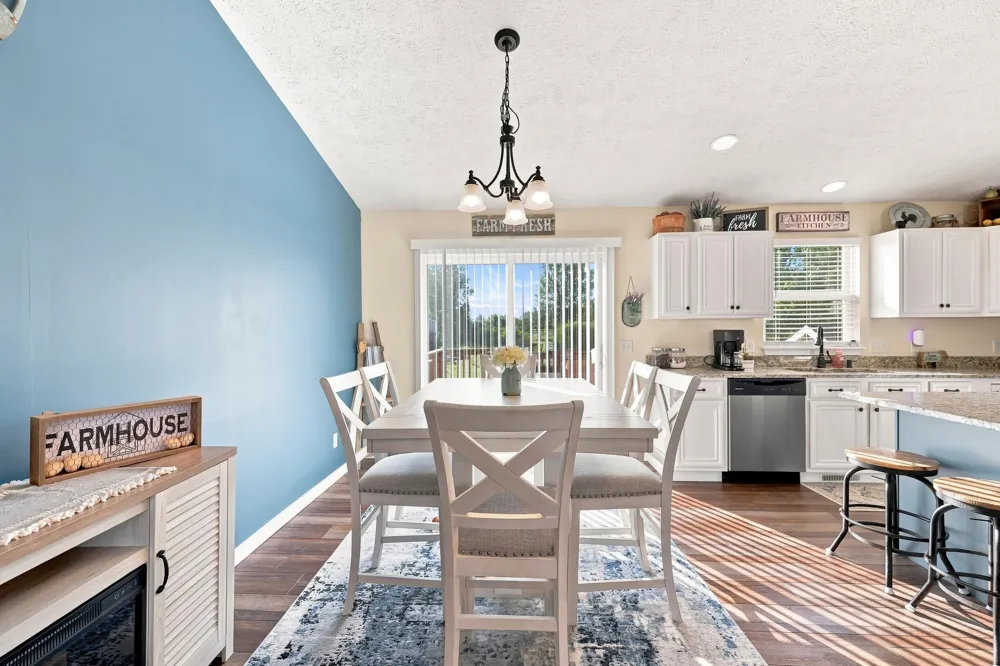 9752 Crystal Circle Zeeland, MI 49464
