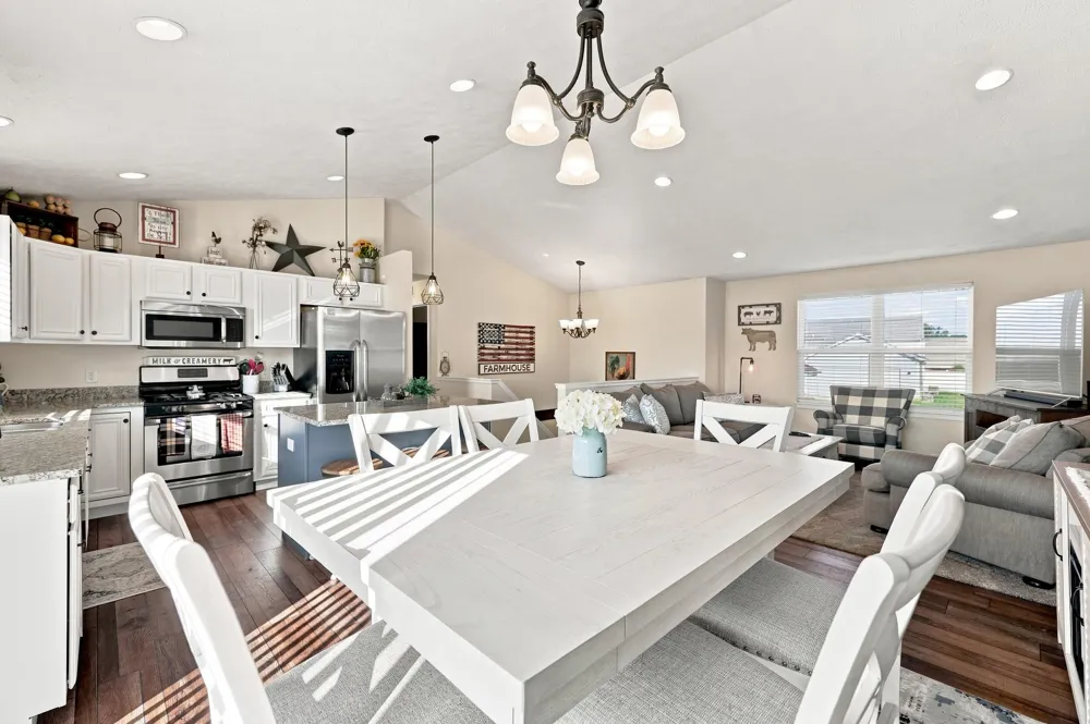 9752 Crystal Circle Zeeland, MI 49464