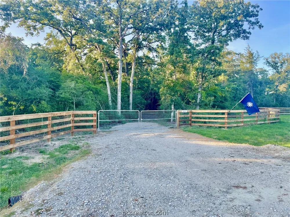 9212 Stetson Drive Normangee, TX 77871
