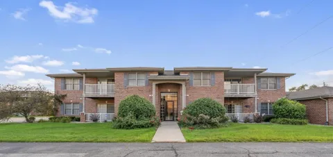 635 Cambridge Court #2b