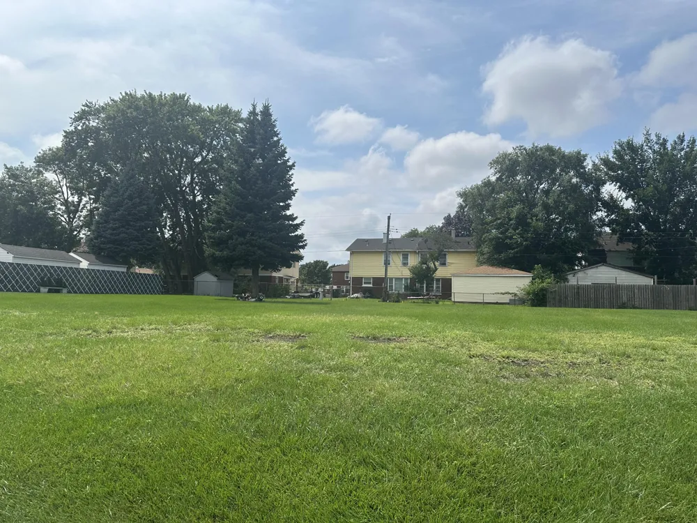 4130 Hawthorne Street East Chicago, IN 46312