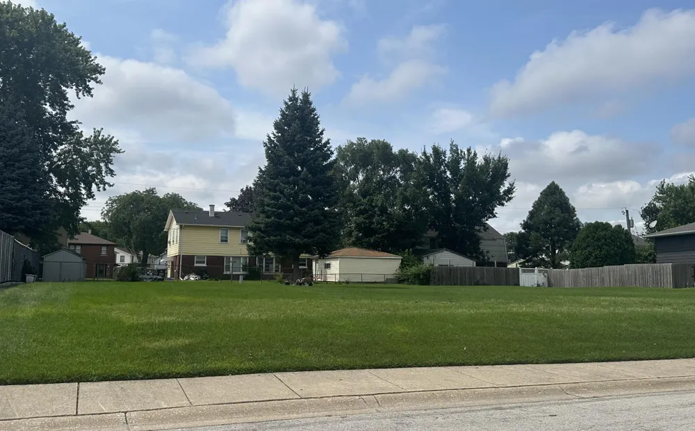 4130 Hawthorne Street East Chicago, IN 46312