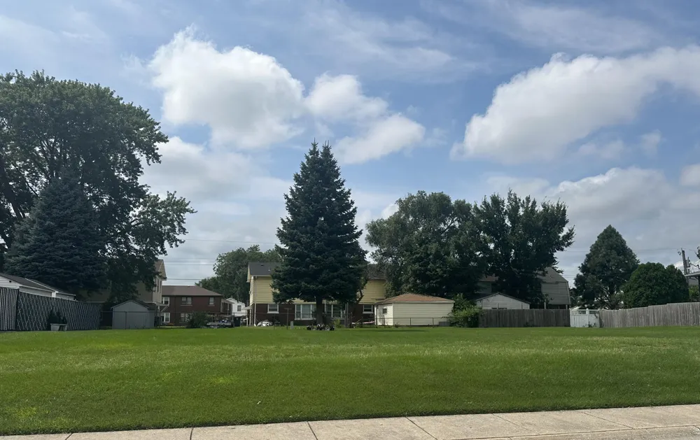 4130 Hawthorne Street East Chicago, IN 46312