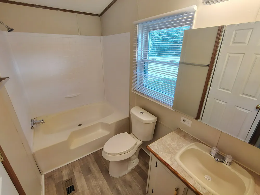 4289 Vin Rose, #002 Flint, MI 48507