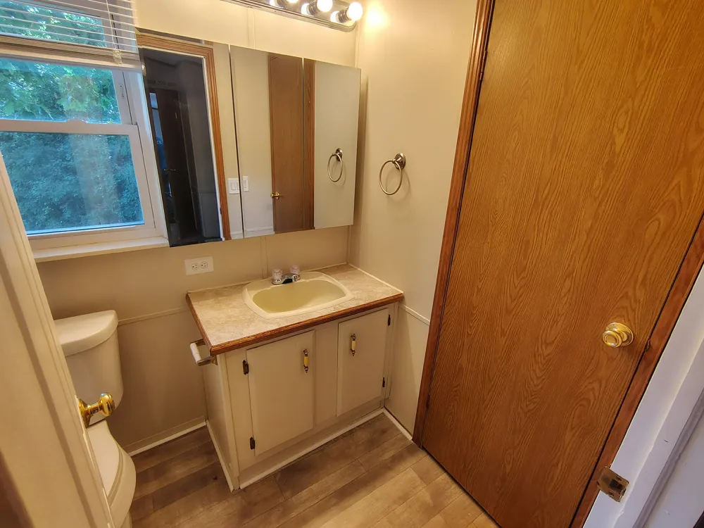 4289 Vin Rose, #002 Flint, MI 48507