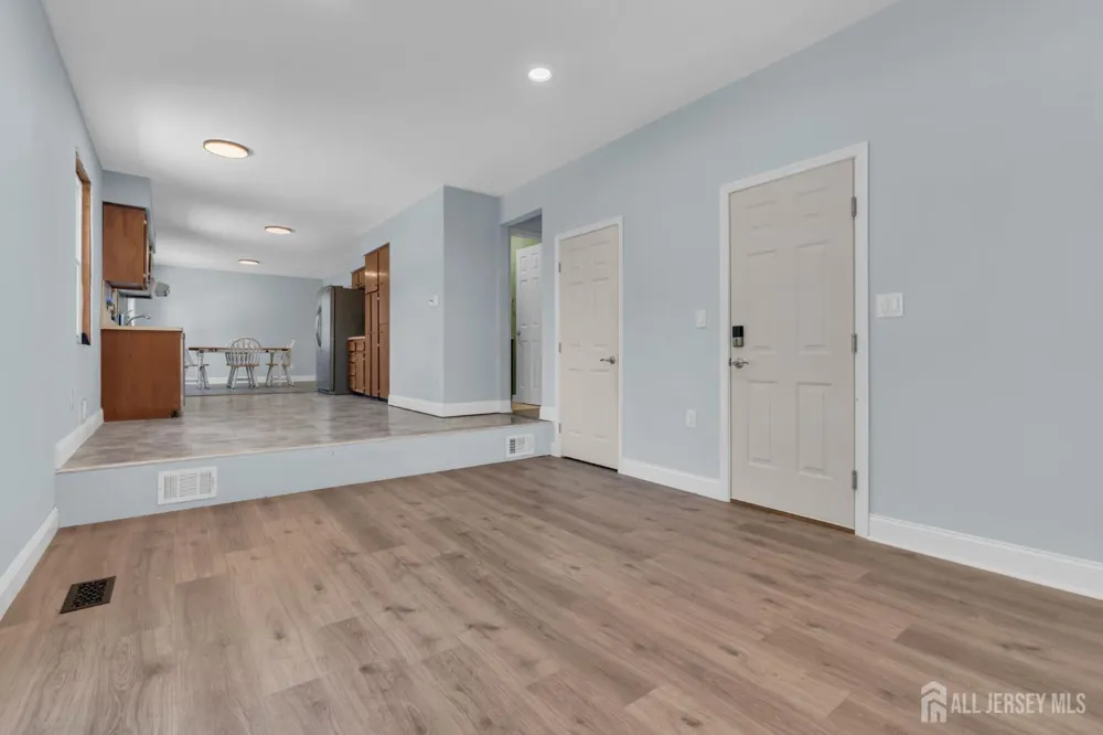 37 Janet Court Milltown, NJ 08850