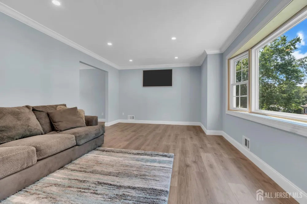 37 Janet Court Milltown, NJ 08850
