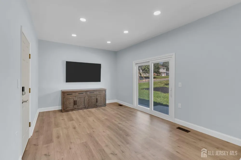 37 Janet Court Milltown, NJ 08850