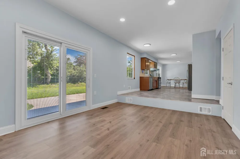 37 Janet Court Milltown, NJ 08850