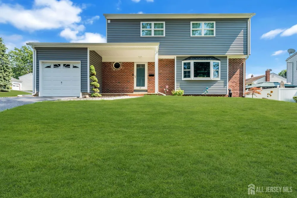 37 Janet Court Milltown, NJ 08850
