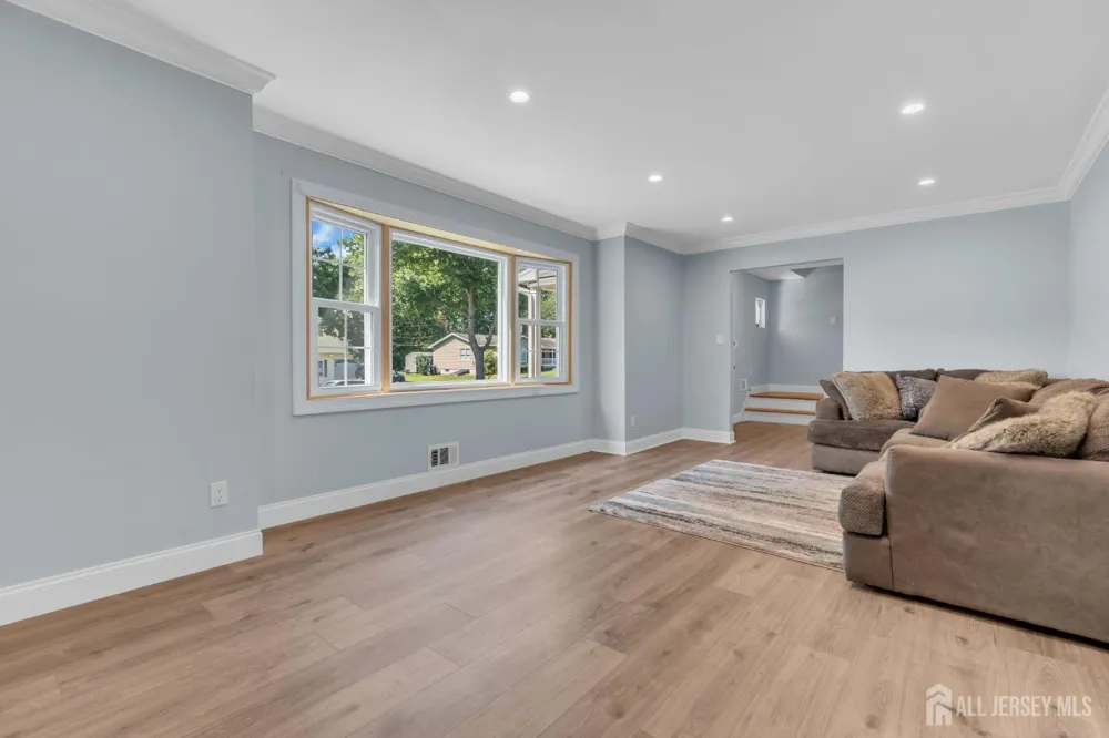 37 Janet Court Milltown, NJ 08850