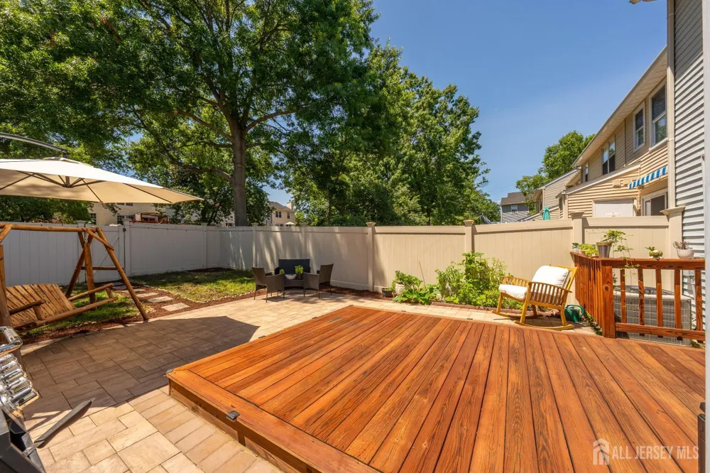 35 E Byrnes Lane E Sayreville, NJ 08872