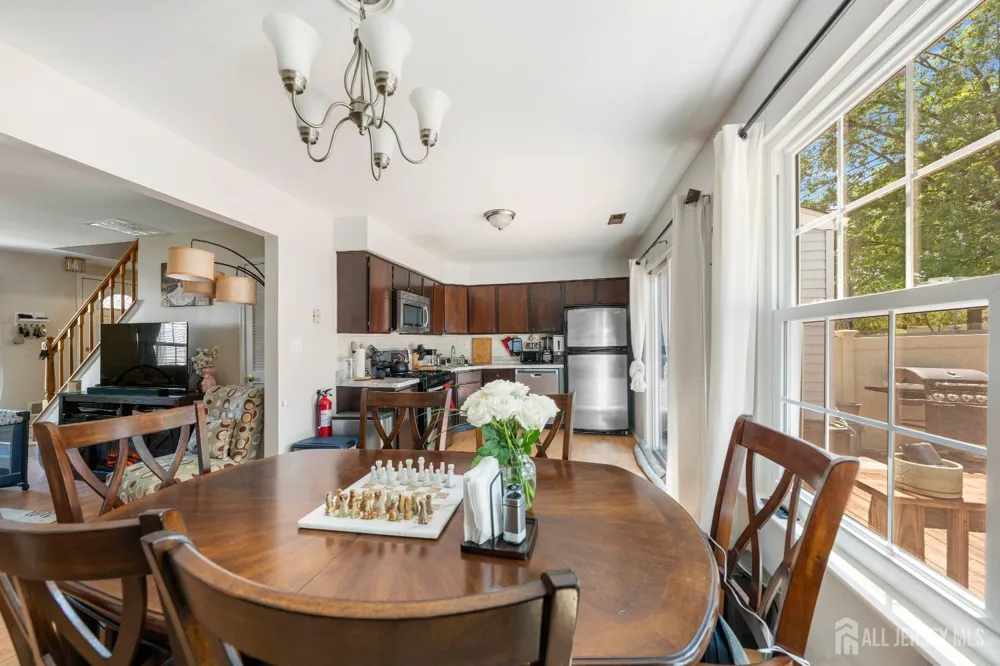 35 E Byrnes Lane E Sayreville, NJ 08872