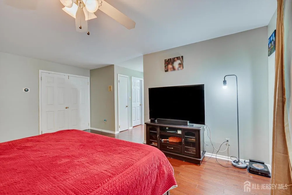 4506 Stonehedge Road Edison, NJ 08820