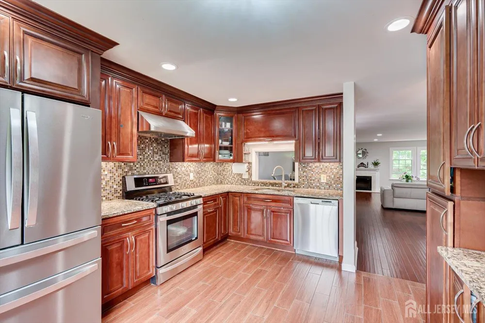 4506 Stonehedge Road Edison, NJ 08820