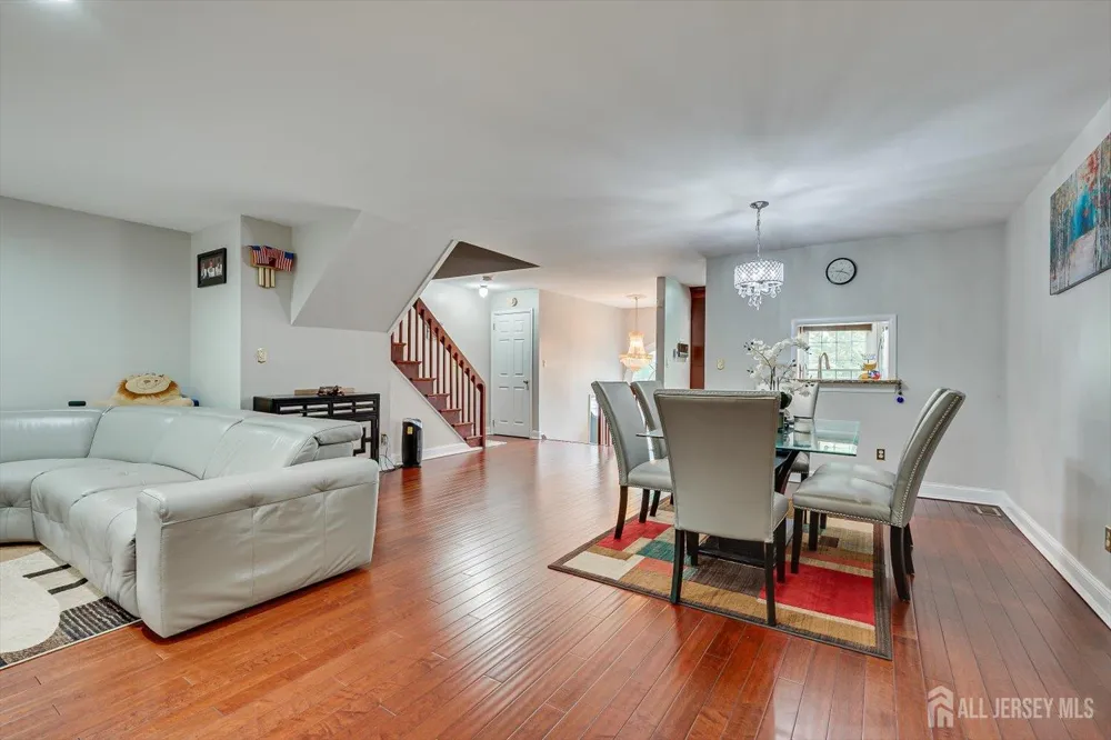 4506 Stonehedge Road Edison, NJ 08820