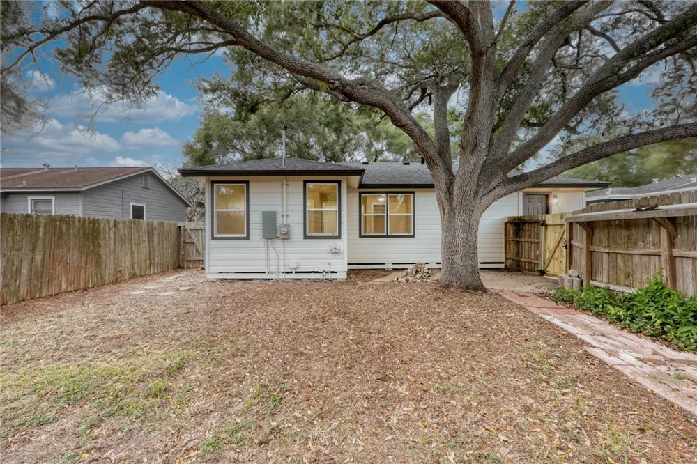 4010 Lowman Street Corpus Christi, TX 78411