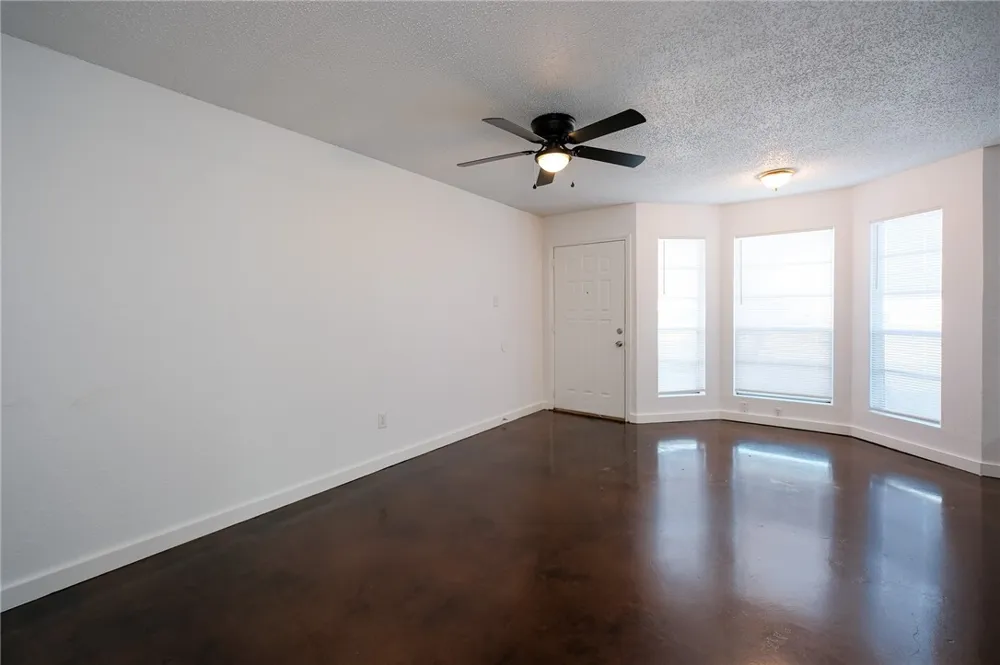6641 Rhine Drive #B Corpus Christi, TX 78412