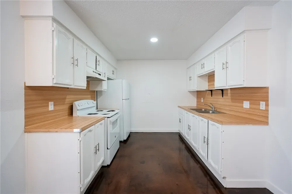 6641 Rhine Drive #B Corpus Christi, TX 78412