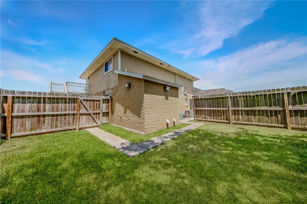 6641 Rhine Drive #B Corpus Christi, TX 78412