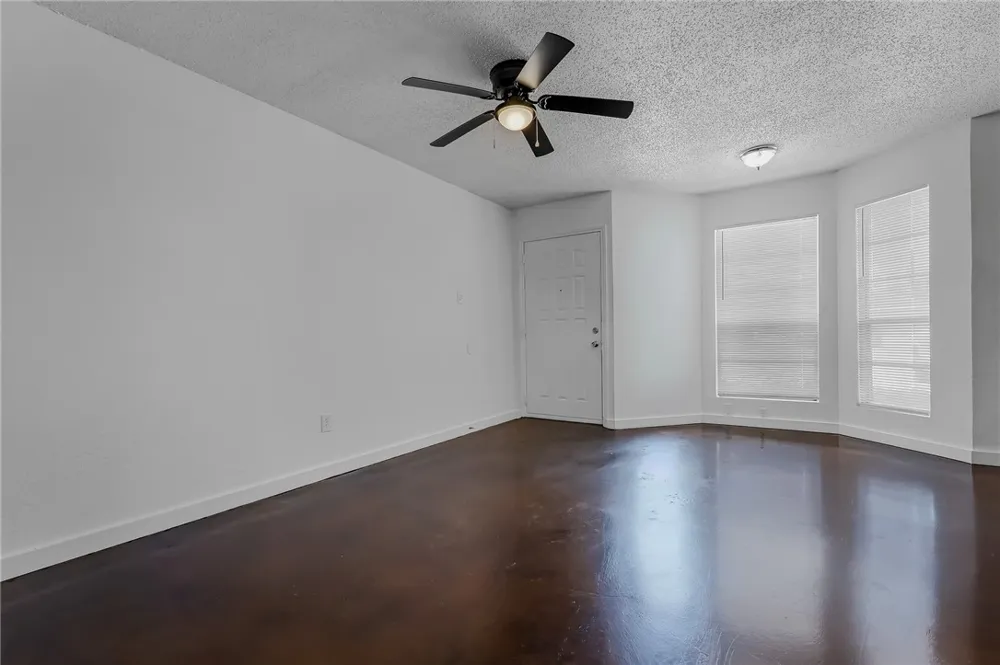6641 Rhine Drive #B Corpus Christi, TX 78412
