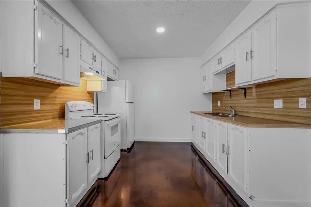 6641 Rhine Drive #B Corpus Christi, TX 78412