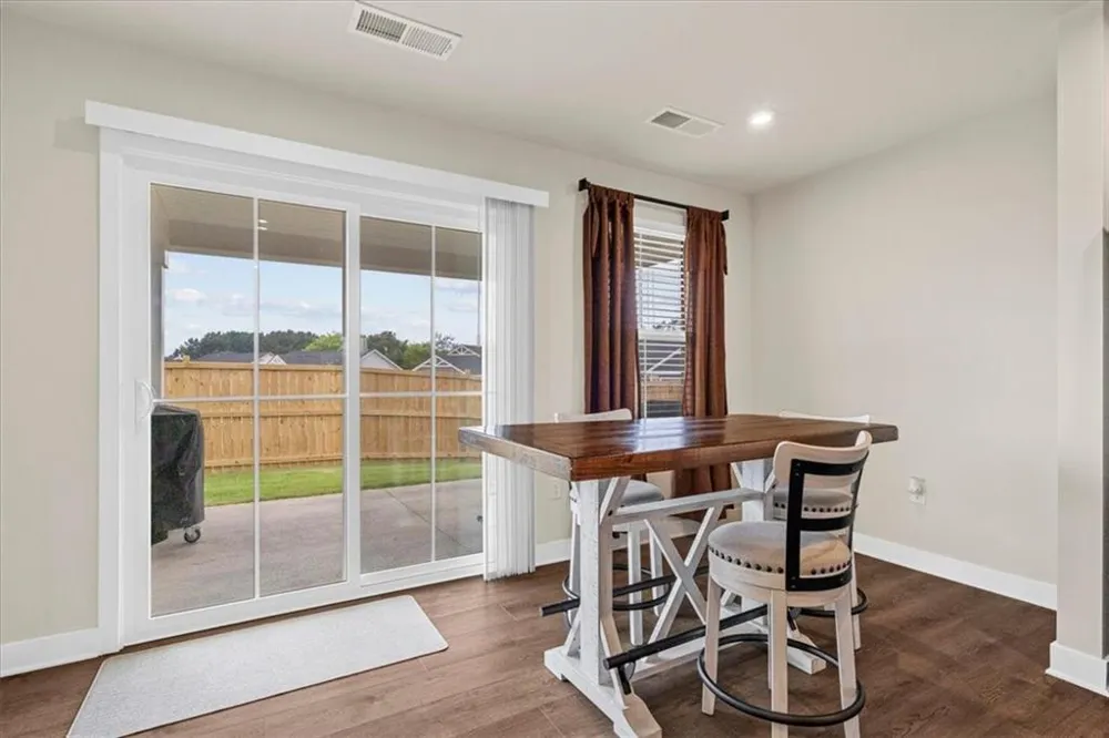 358 Oakleigh Drive Calhoun, GA 30701