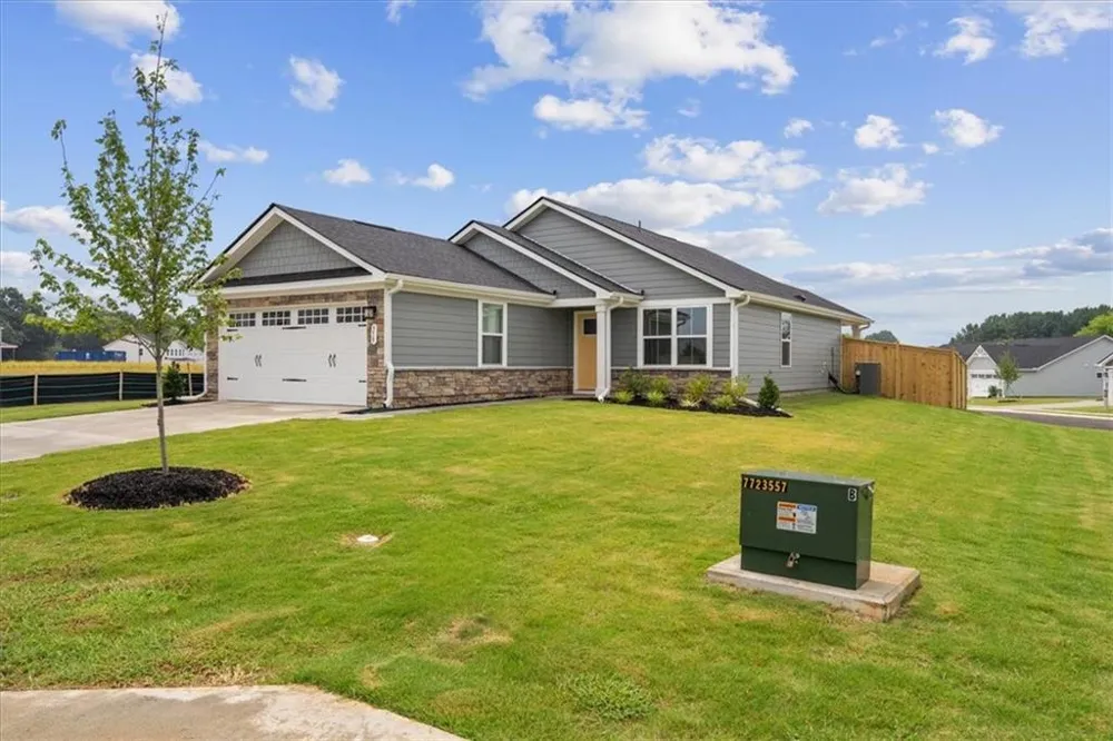 358 Oakleigh Drive Calhoun, GA 30701