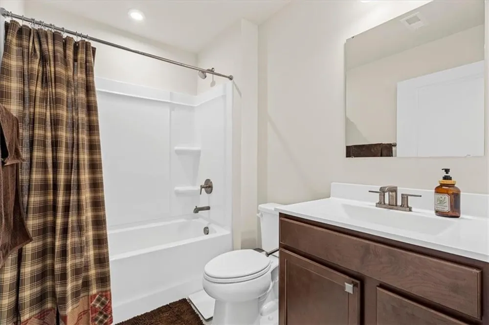 358 Oakleigh Drive Calhoun, GA 30701