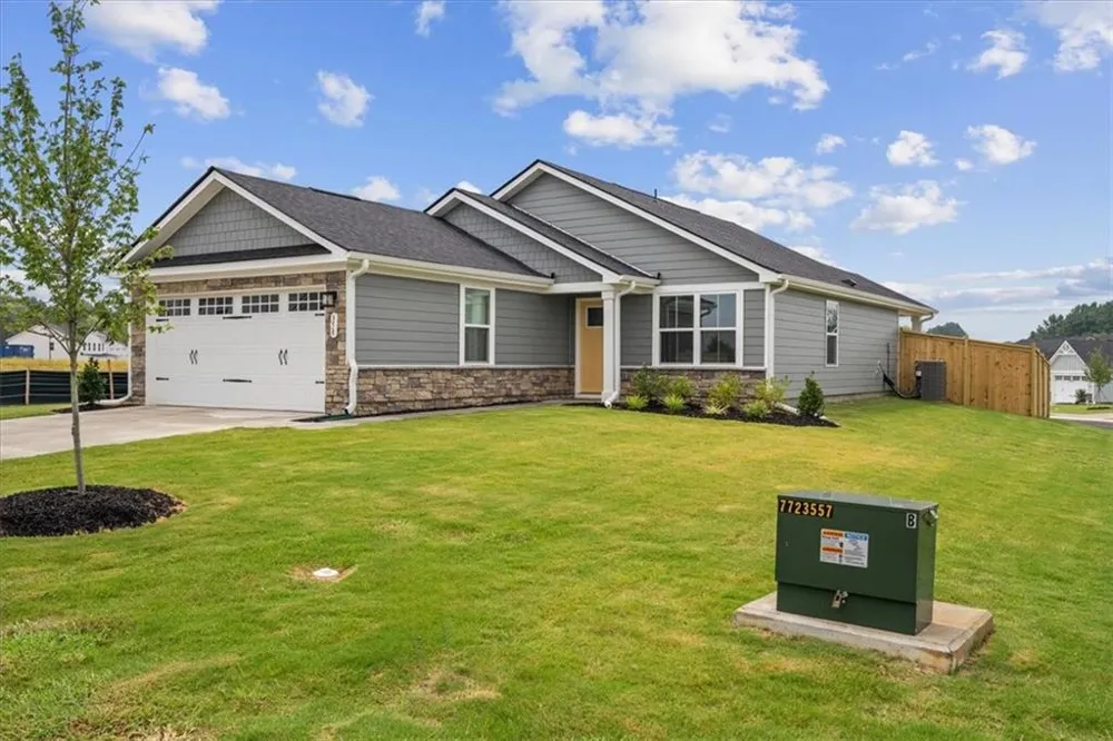 358 Oakleigh Drive Calhoun, GA 30701