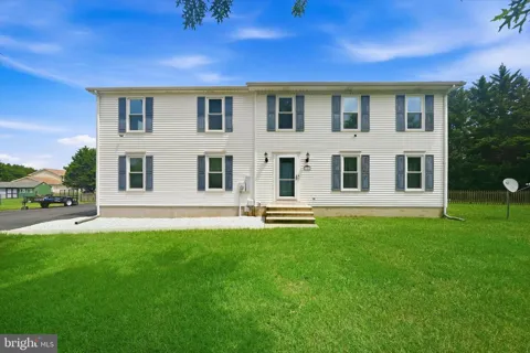 105 HUNTING WAY