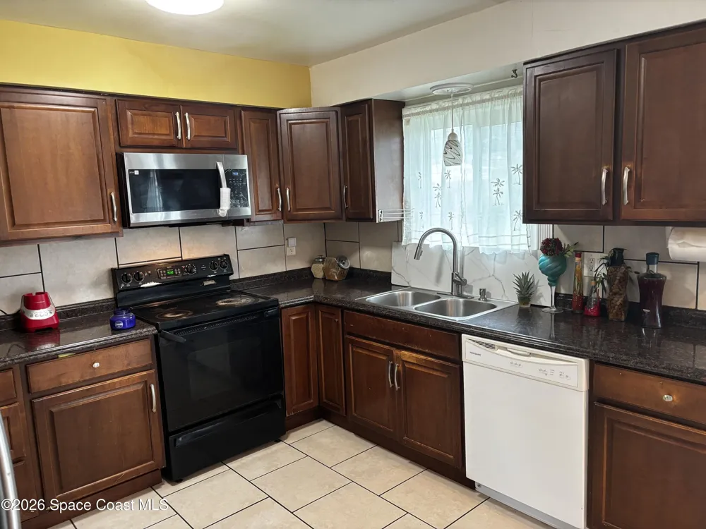 3291 Eastman Avenue NE Palm Bay, FL 32905