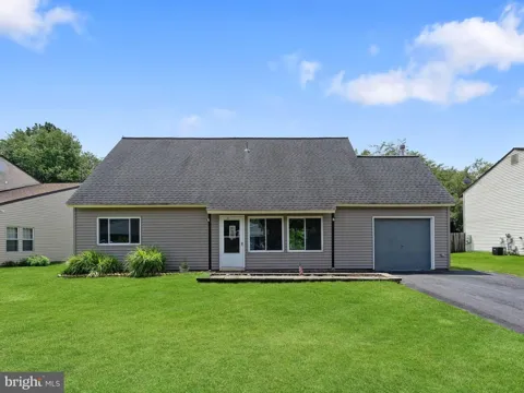 19 PENFIELD LANE