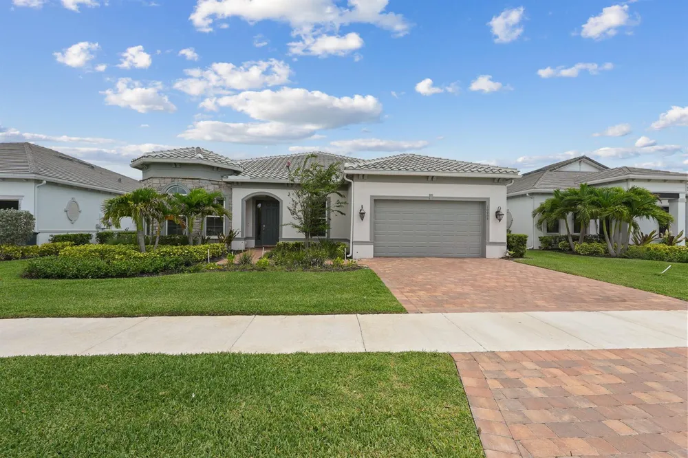 10799 STELLAR CIRCLE Palm Beach Gardens, FL 33412