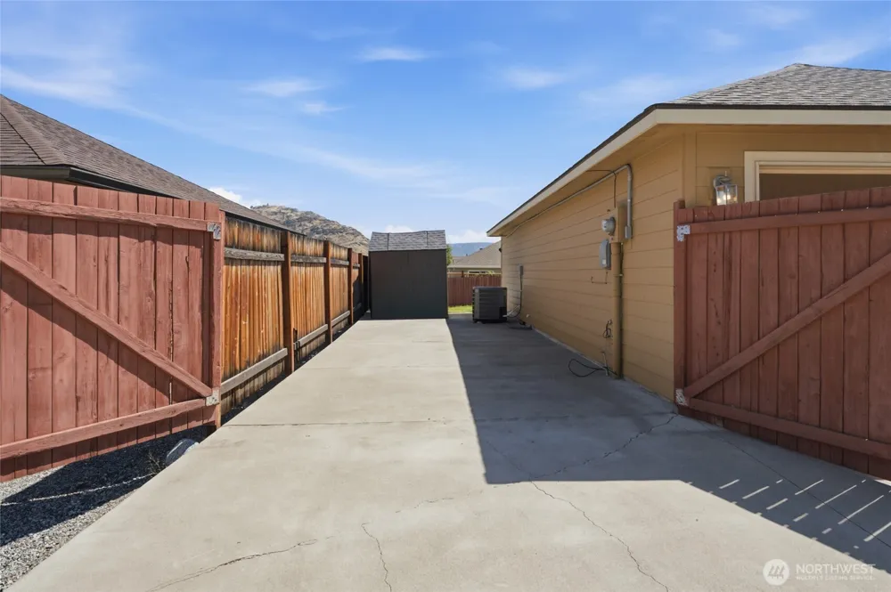 434 Wilson Street Chelan, WA 98816