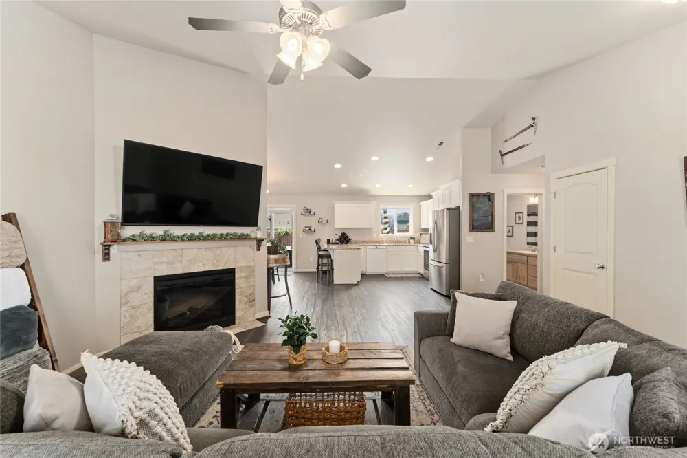 434 Wilson Street Chelan, WA 98816